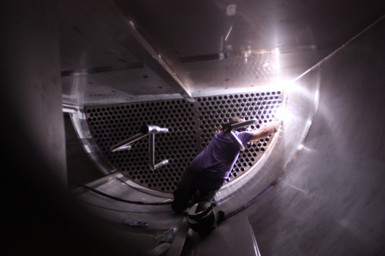 Eindampfanlage Verdampfer – Montage des Abscheiders auf das Rohrbündel