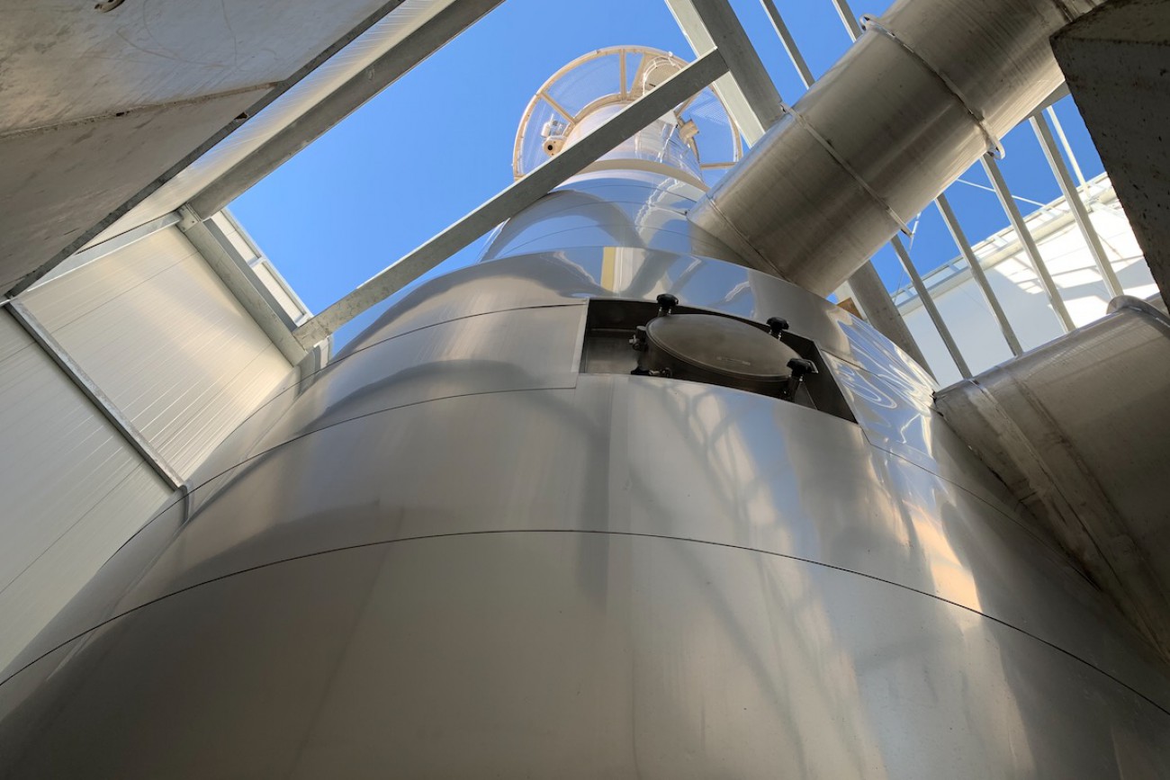 Evaporation plant installation – View from below with the roof still open